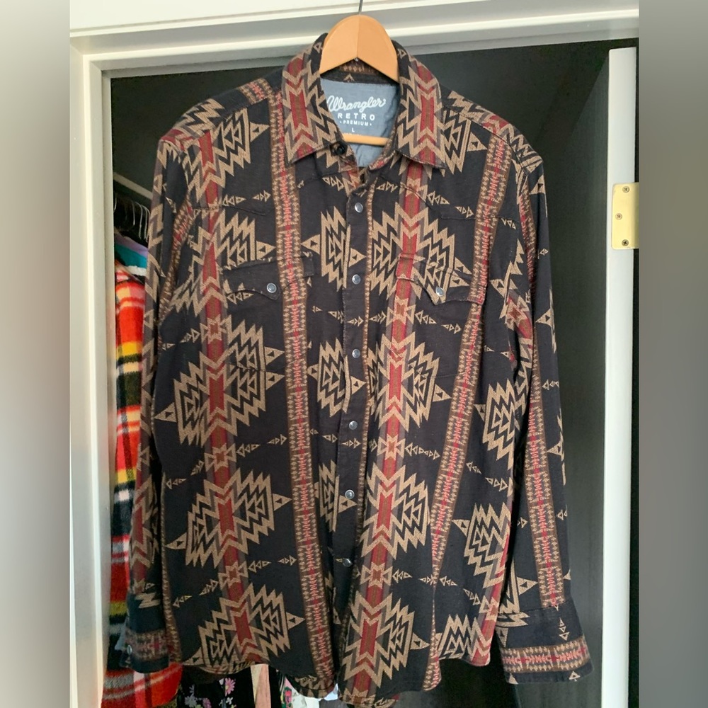 Southwestern pattern Wrangler Premium shirt